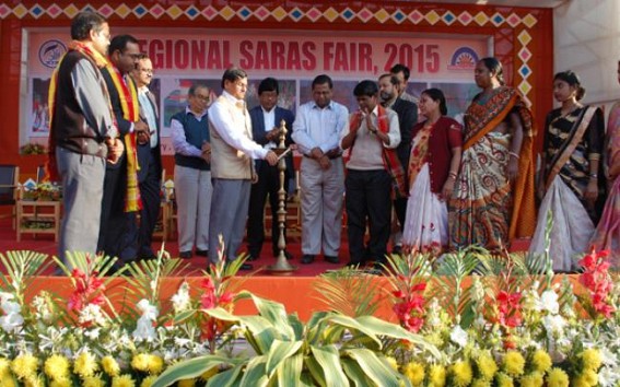 Manik Dey inaugurates 10th SARAS fair at Hapania: Kolkata based stalls backtracked  